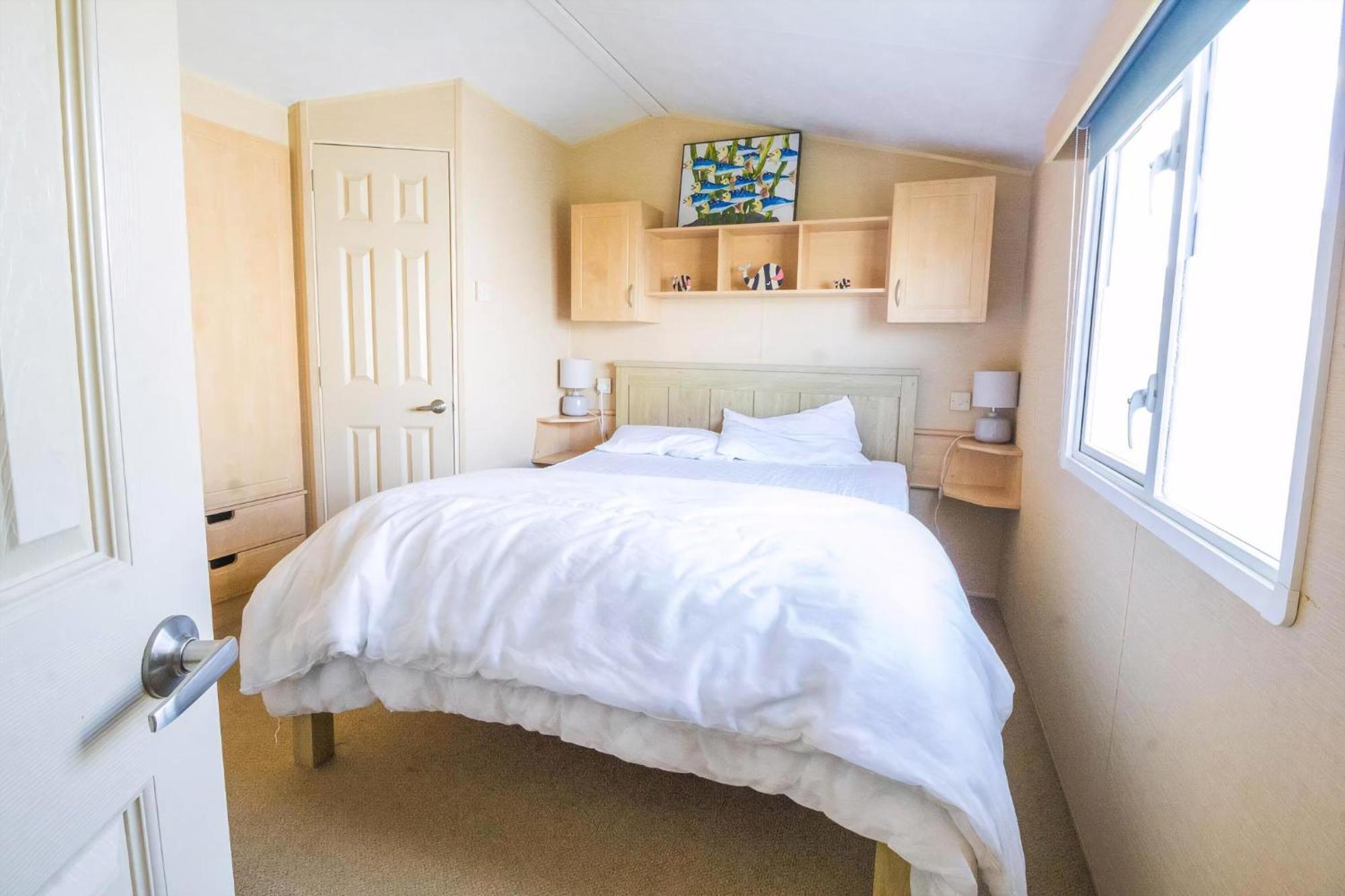 4 Berth Caravan For Hire At Sunkist Near Skegness Ref 42084s Campsite Anderby